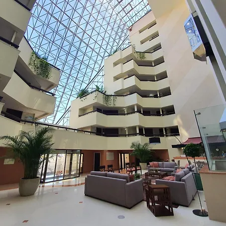 Atrium Seafront - Pool, & Tennis Apartment *