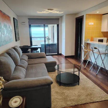 Atrium Seafront - Pool, & Tennis Apartment *