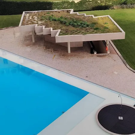 Atrium Seafront - Pool, & Tennis Apartment